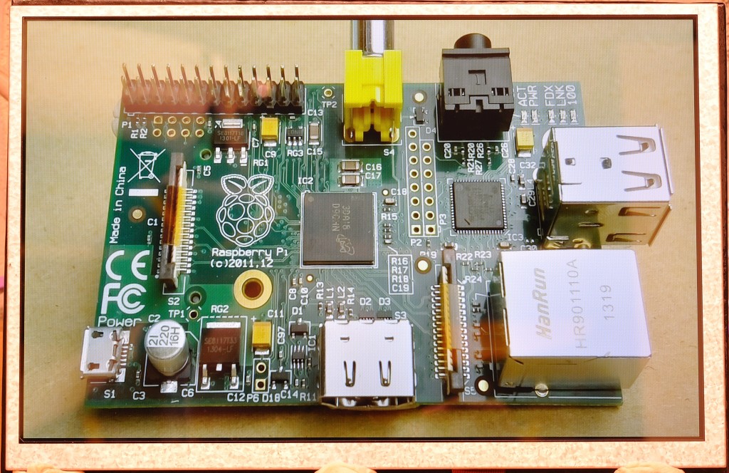 HDMIPi – the 9 inch portable Hi-Defintion HDMI screen for the Raspberry Pi – KickStarter » RasPi.TV